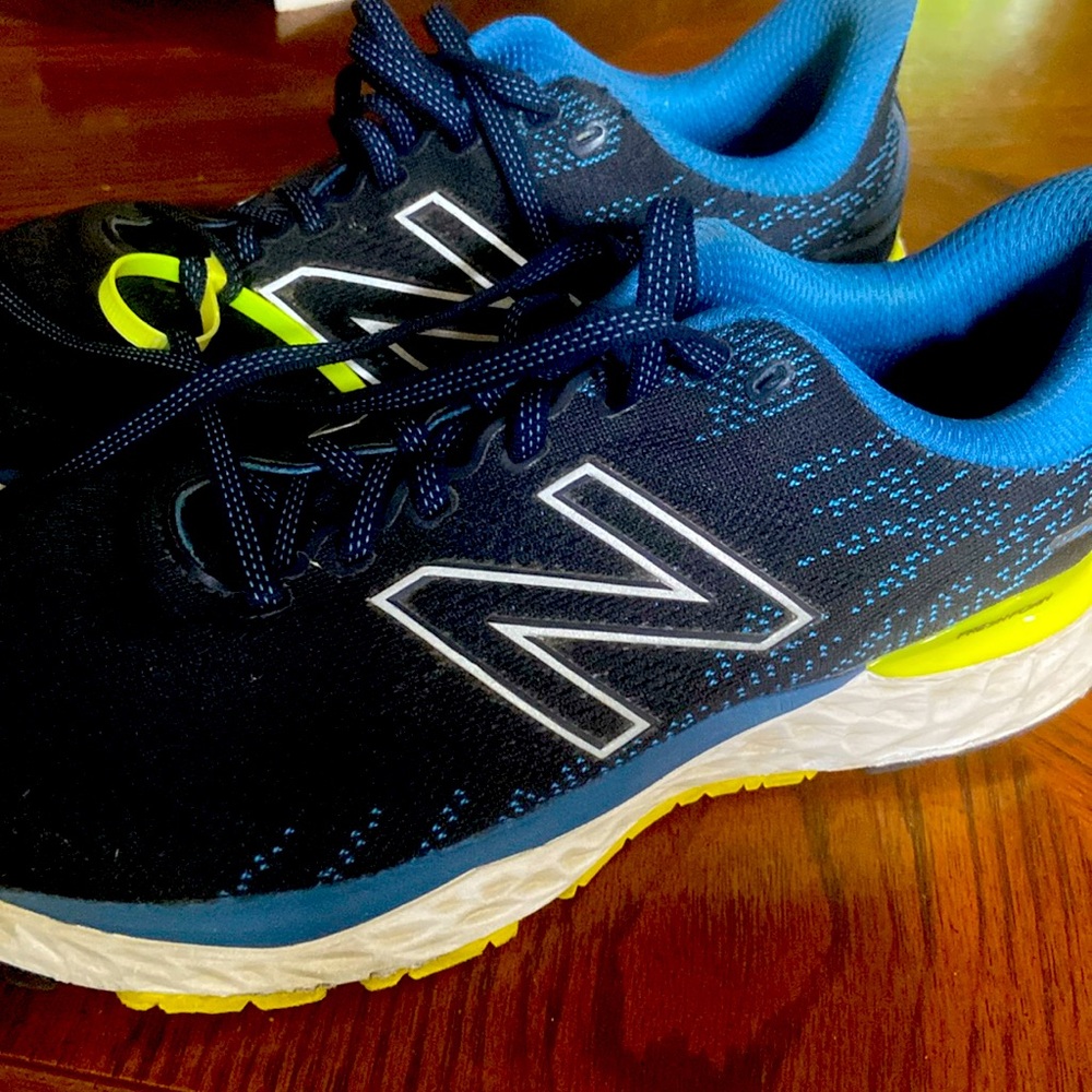 NEW BALANCE RUNNING SHOES 880